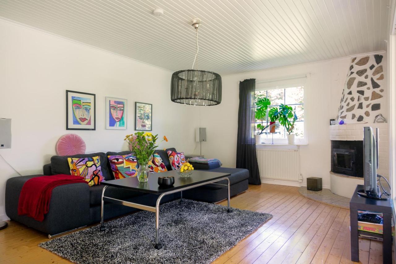 Very Nice Cottage By The Lake. Lursjoen! Hästveda Exterior foto
