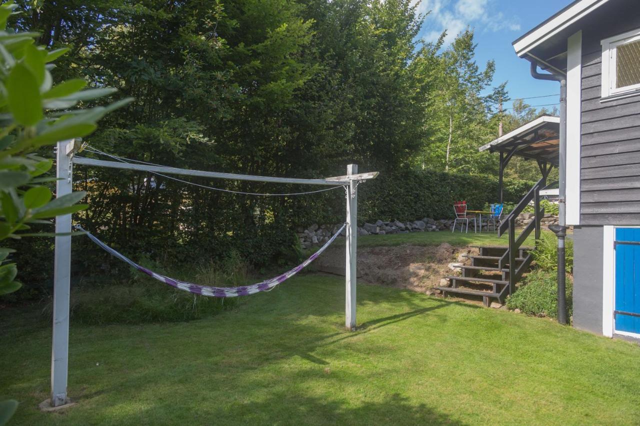 Very Nice Cottage By The Lake. Lursjoen! Hästveda Exterior foto